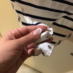 Short sleeve body suit